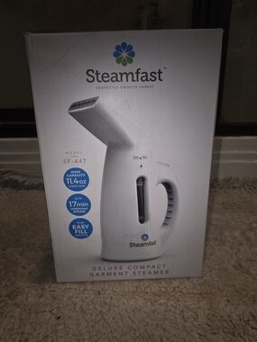White Deluxe Compact Garment Steamer - SF-447